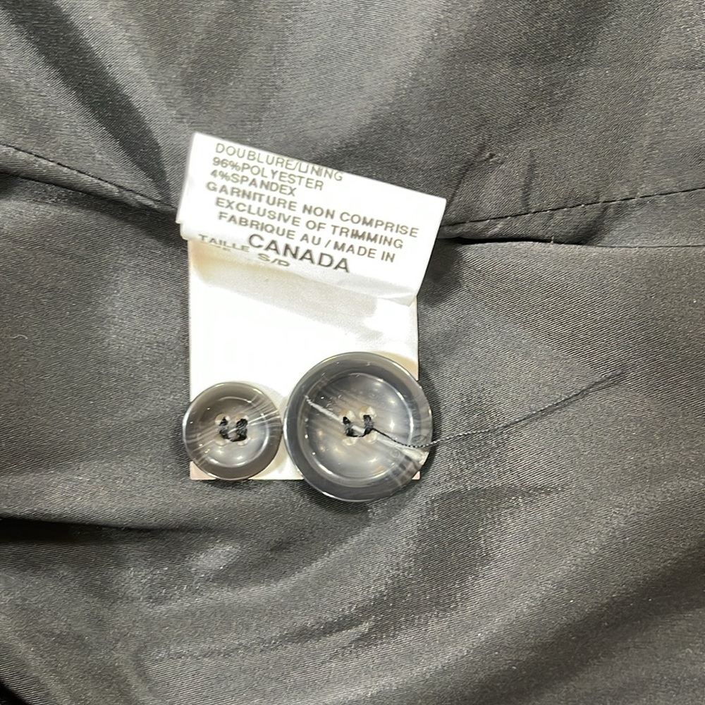 NWOT Le Chateau Button Blazer - Picture 7 of 13